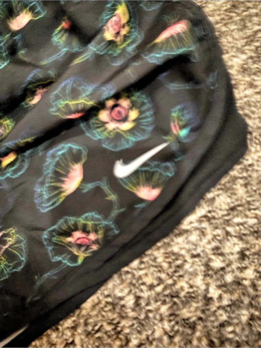 Nike tempo floral